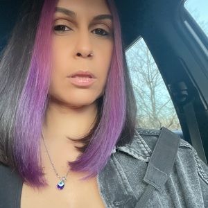 🦄 Meet your Posher, Anny